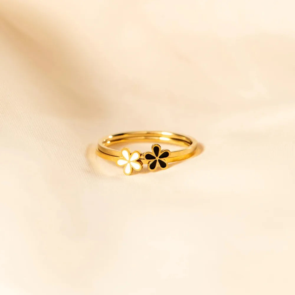 925 Sterling Silver Enamel Flower Ring – photo 4 – Avaiya Gems