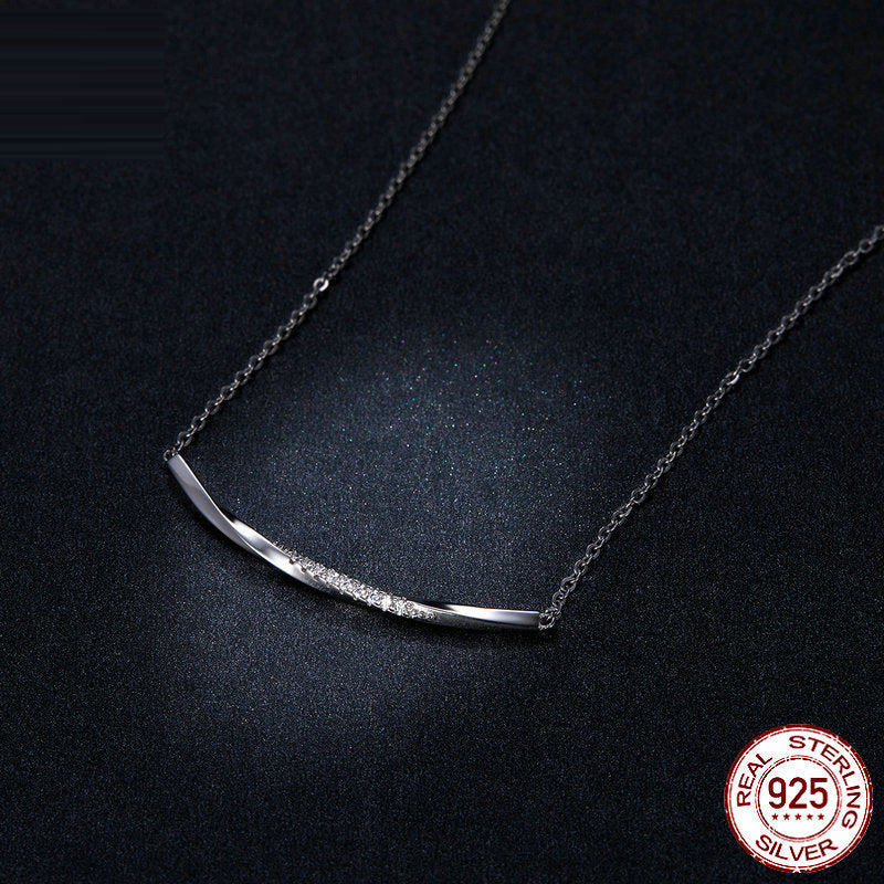 Smiling geometric necklace s925 silver collarbone chain – photo 2 – Avaiya Gems