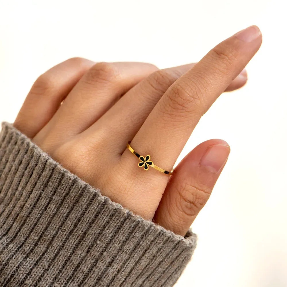 925 Sterling Silver Enamel Flower Ring – photo 5 – Avaiya Gems