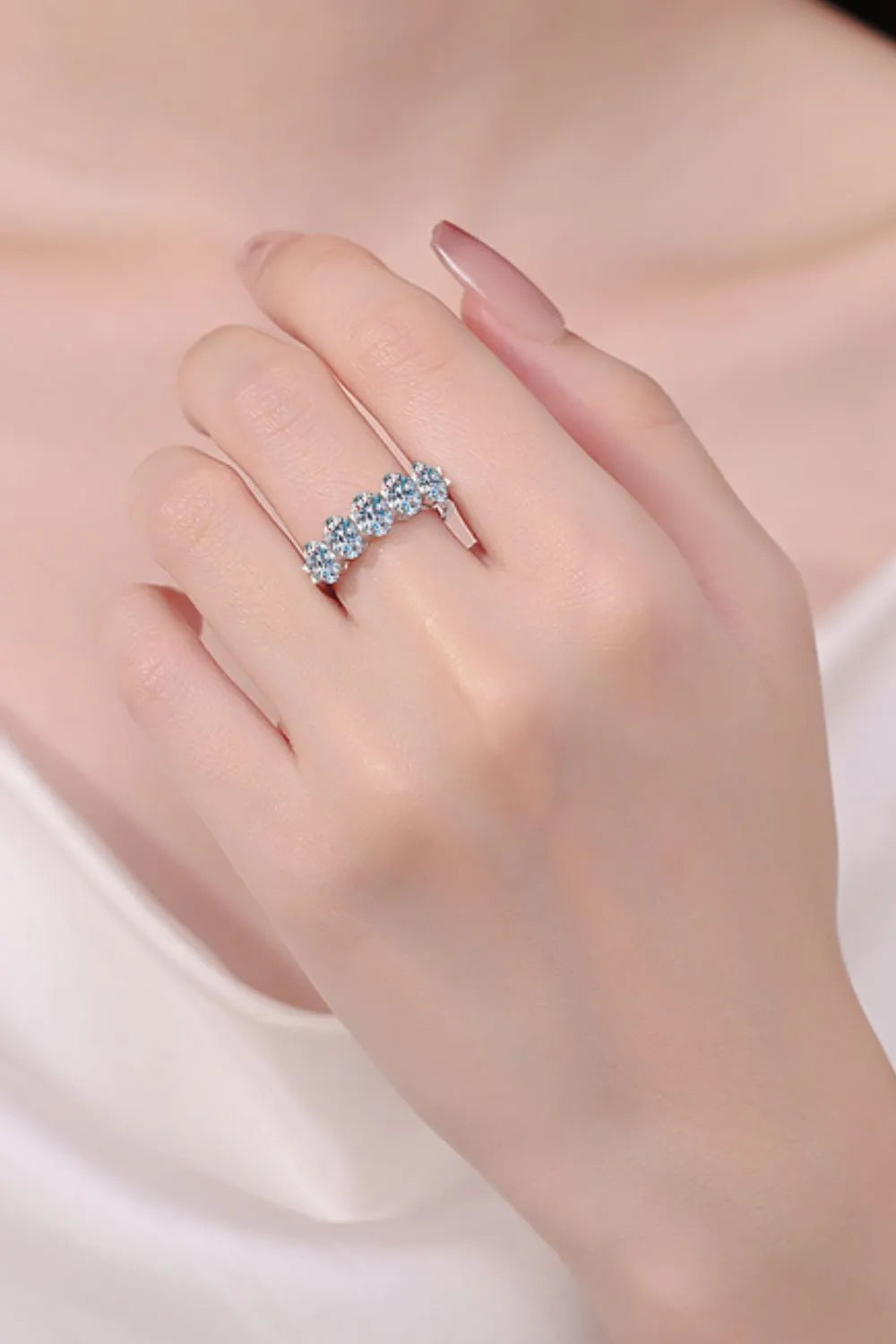 2.5 Carat Moissanite 925 Sterling Silver Ring – photo 4 – Avaiya Gems