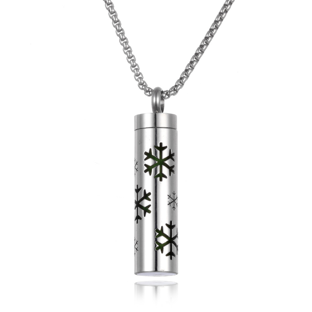 Aromatherapy Scent Keeper Pendant – Wearable Essential Oil Diffuser Necklace